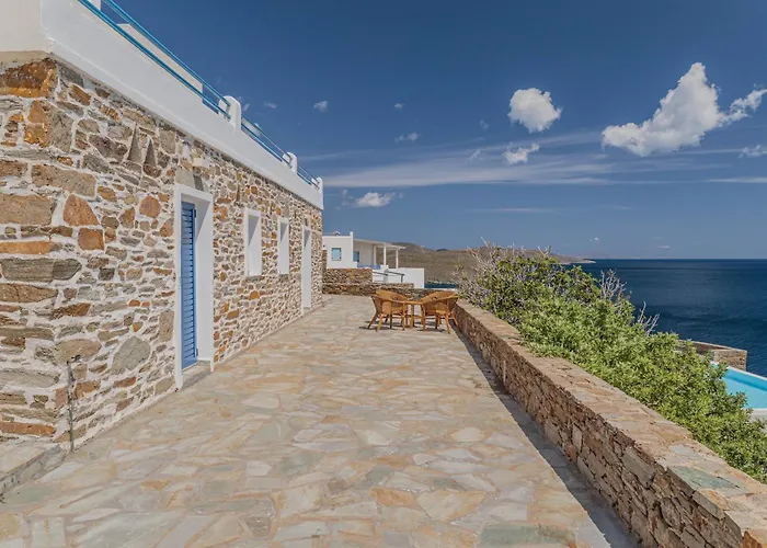 Infinity Blue Villas, * Κύθνος